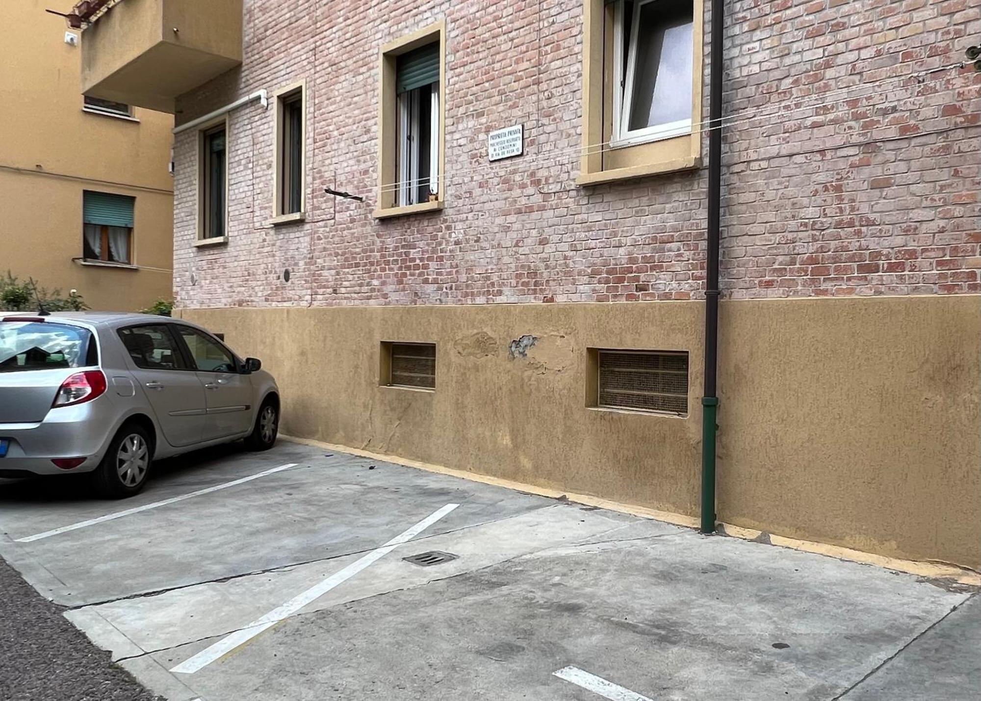 Charming Apartment Near Saragozza Болонья Экстерьер фото