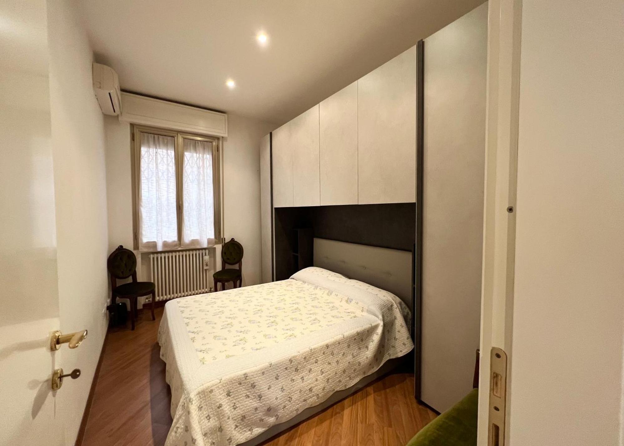 Charming Apartment Near Saragozza Болонья Экстерьер фото