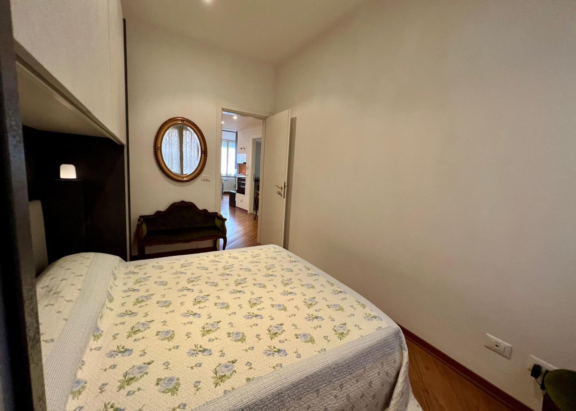 Charming Apartment Near Saragozza Болонья Экстерьер фото