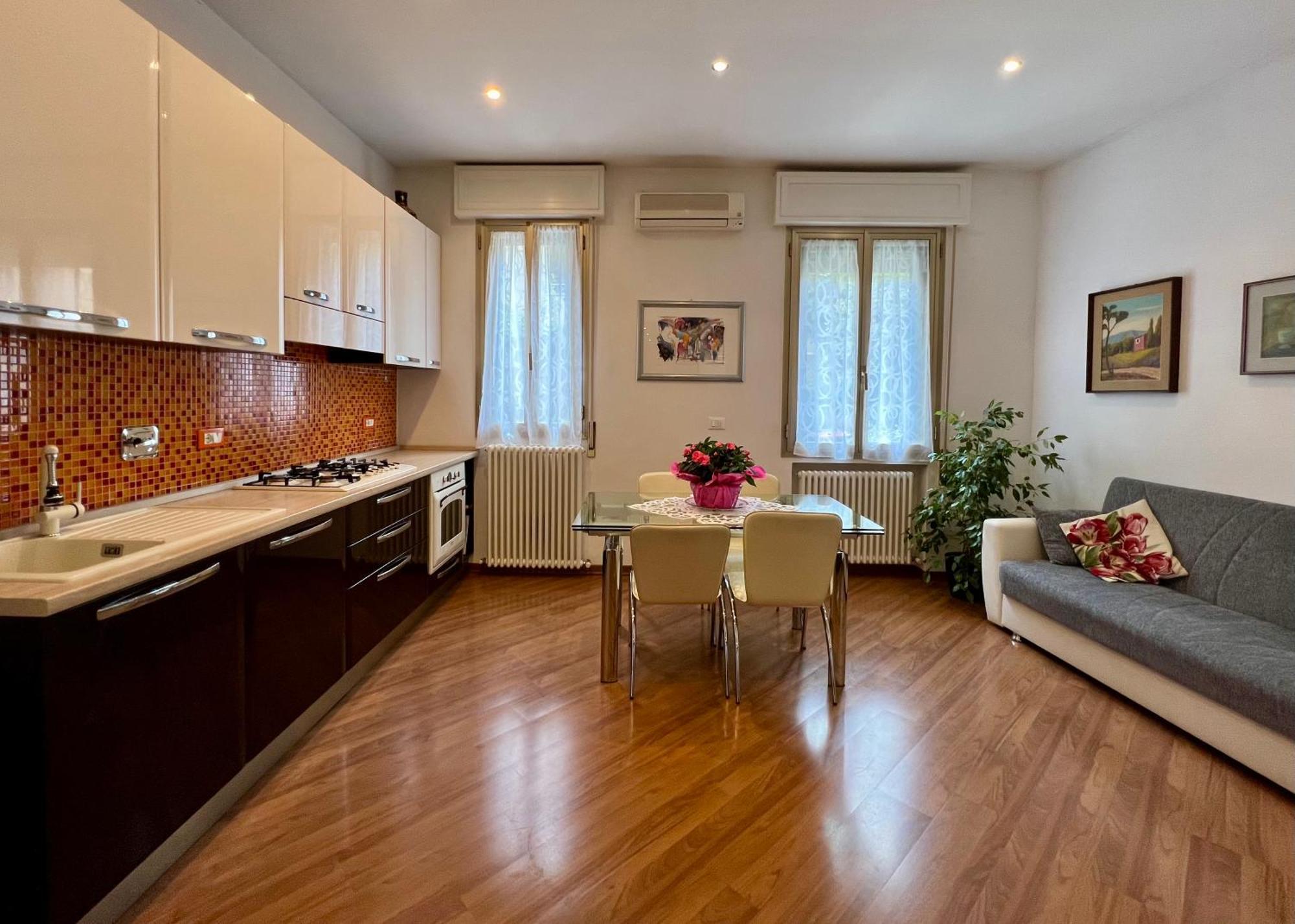 Charming Apartment Near Saragozza Болонья Экстерьер фото