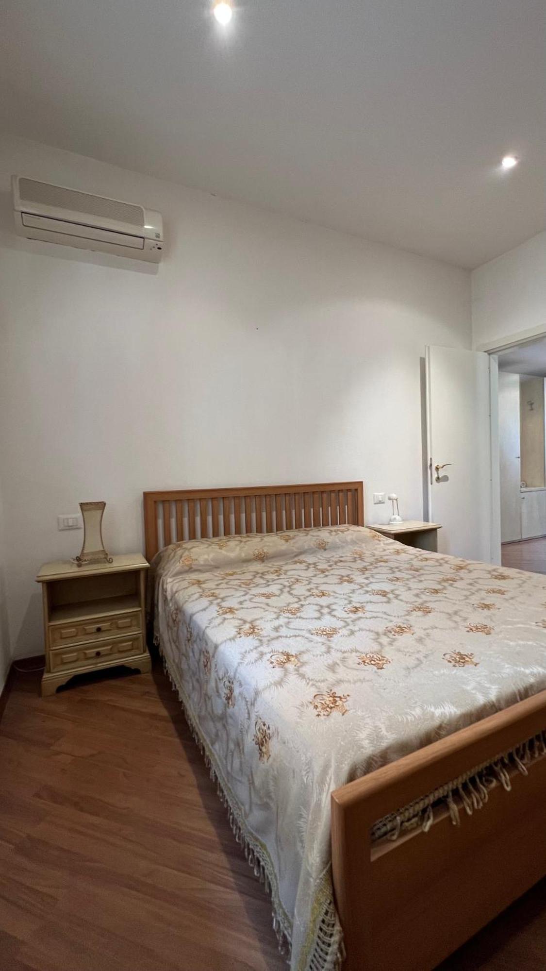 Charming Apartment Near Saragozza Болонья Экстерьер фото