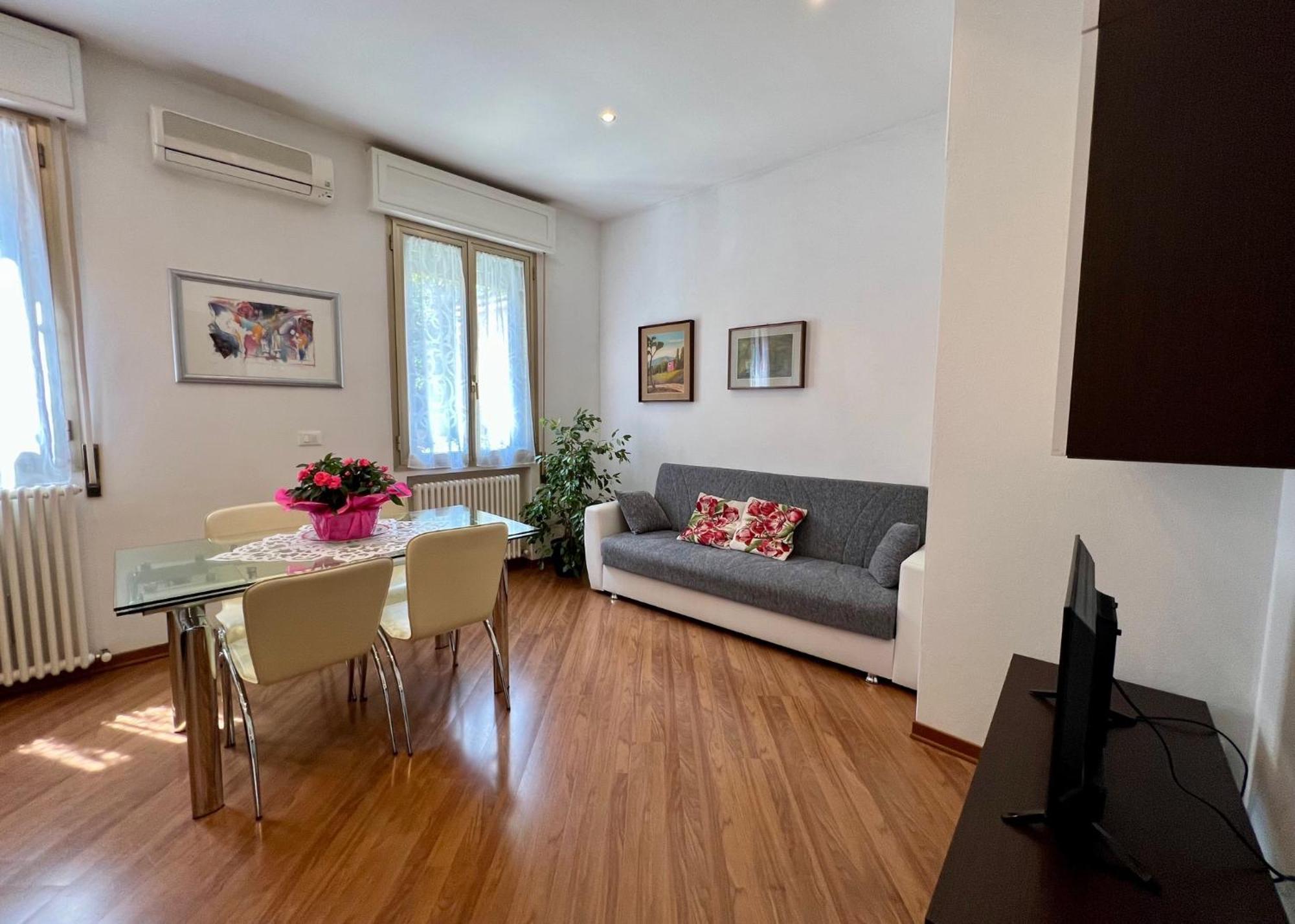Charming Apartment Near Saragozza Болонья Экстерьер фото