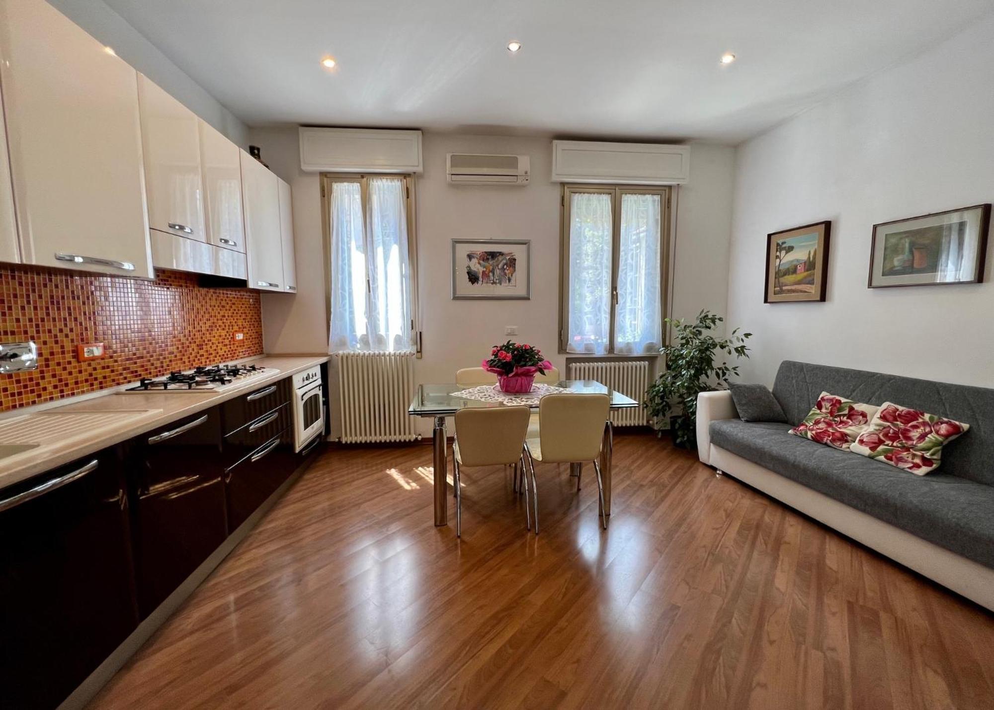 Charming Apartment Near Saragozza Болонья Экстерьер фото